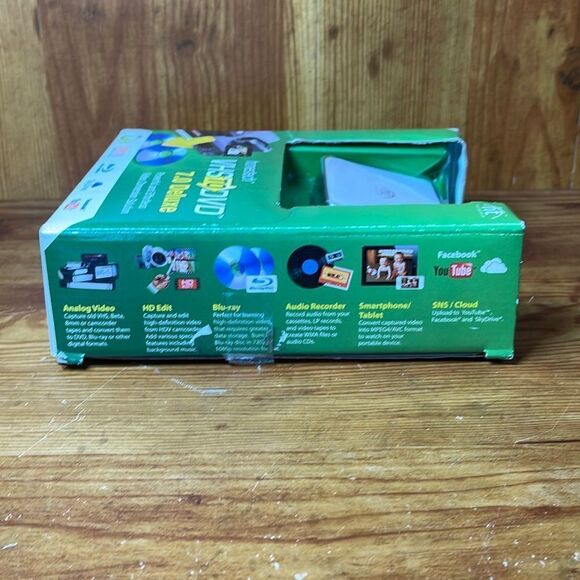 Honestech VHS to DVD 7.0 Deluxe Video Conversion Solution - Picture 2 of 5